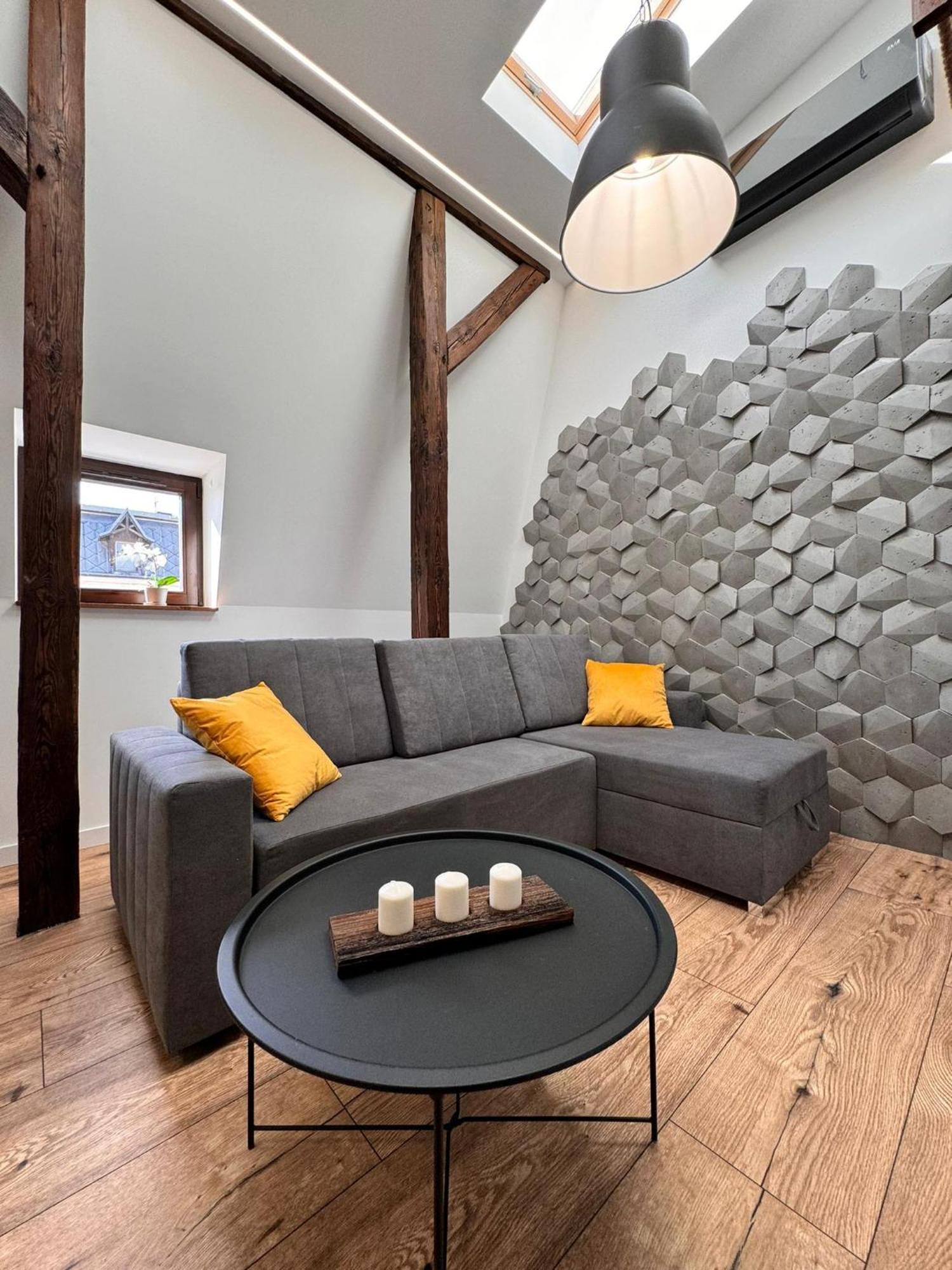 Loft In The City Center By Kobiela Apartments كاتوفيتسه المظهر الخارجي الصورة