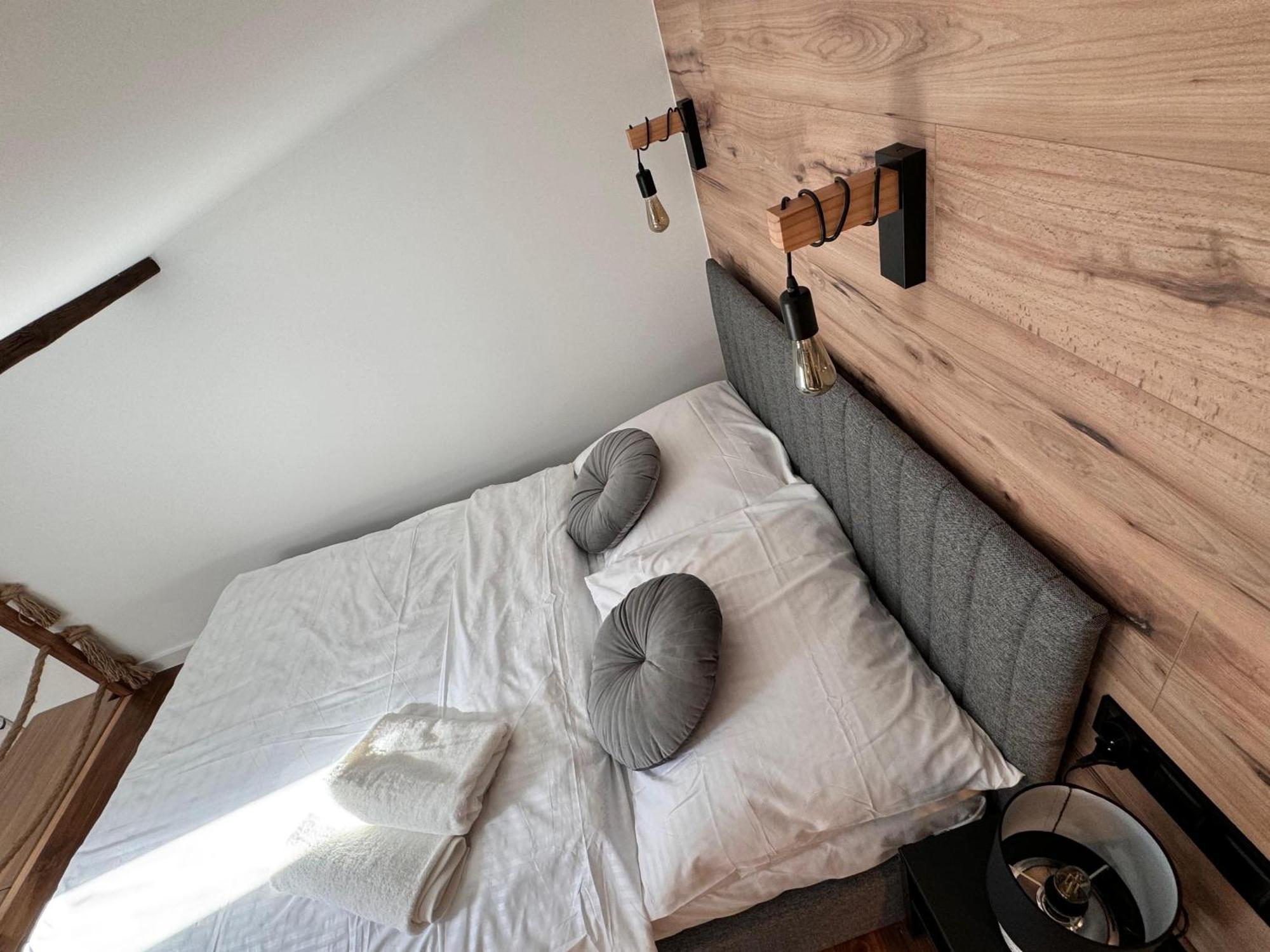 Loft In The City Center By Kobiela Apartments كاتوفيتسه المظهر الخارجي الصورة