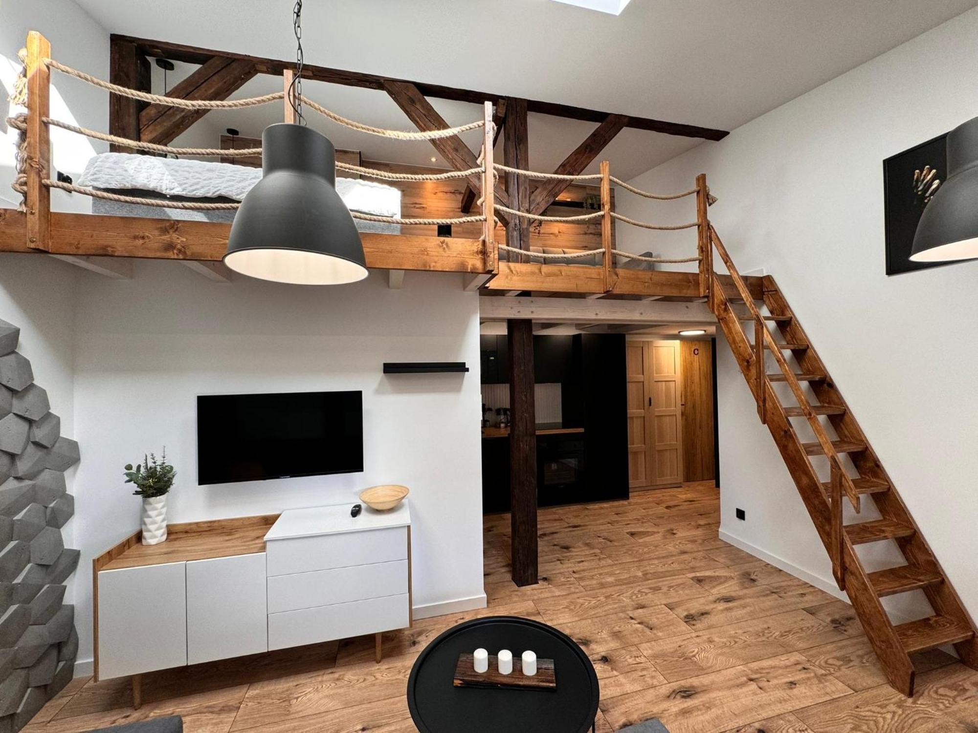 Loft In The City Center By Kobiela Apartments كاتوفيتسه المظهر الخارجي الصورة