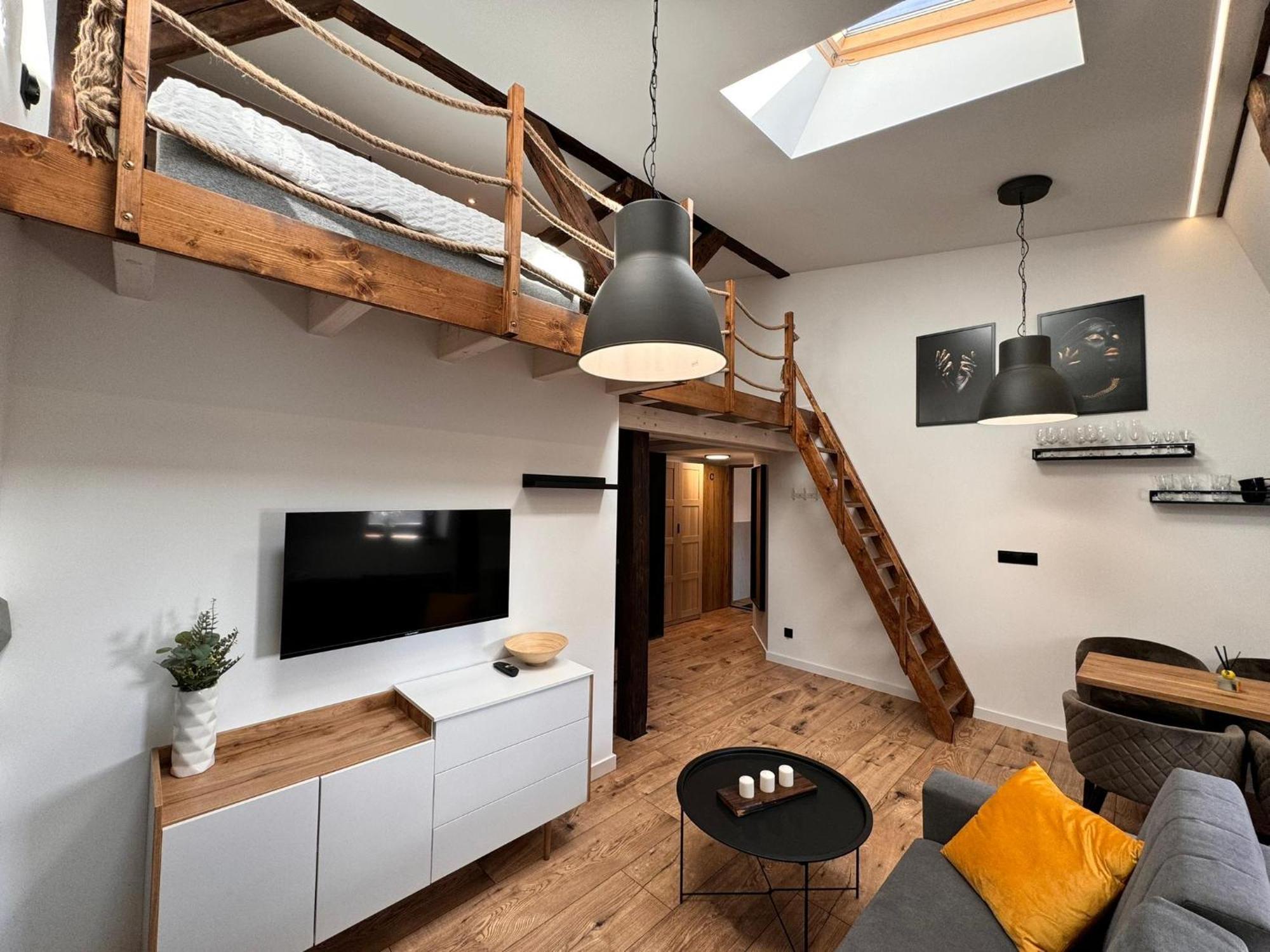 Loft In The City Center By Kobiela Apartments كاتوفيتسه المظهر الخارجي الصورة