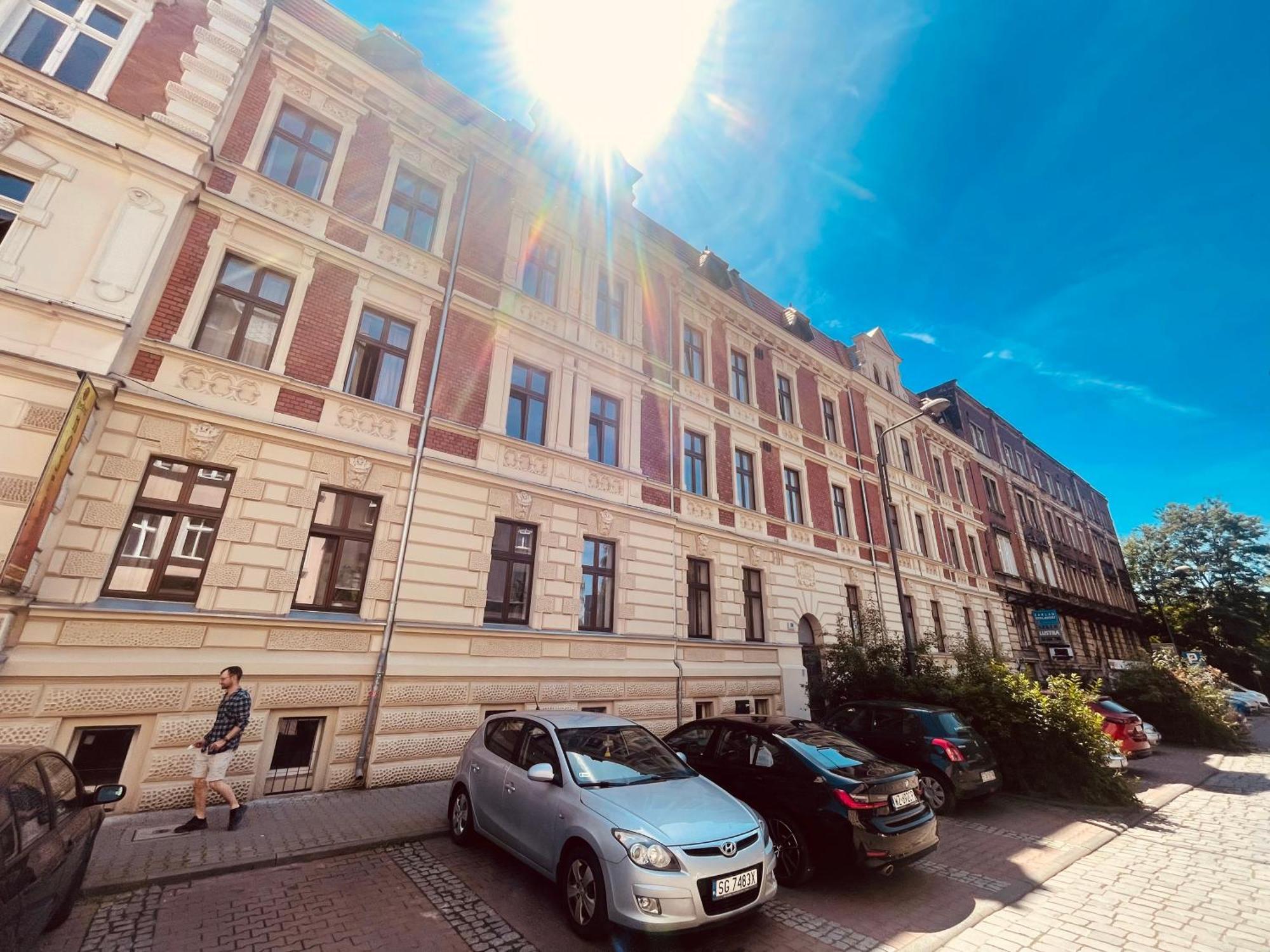 Loft In The City Center By Kobiela Apartments كاتوفيتسه المظهر الخارجي الصورة