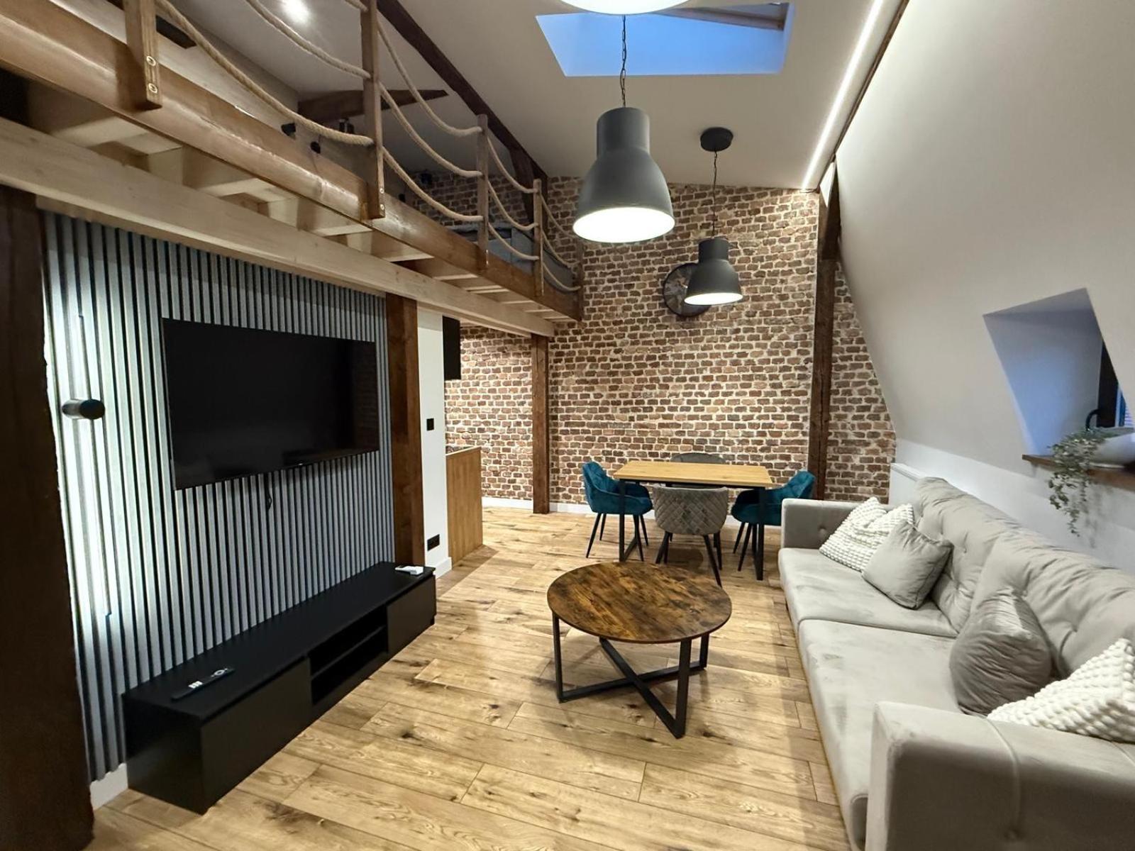 Loft In The City Center By Kobiela Apartments كاتوفيتسه المظهر الخارجي الصورة