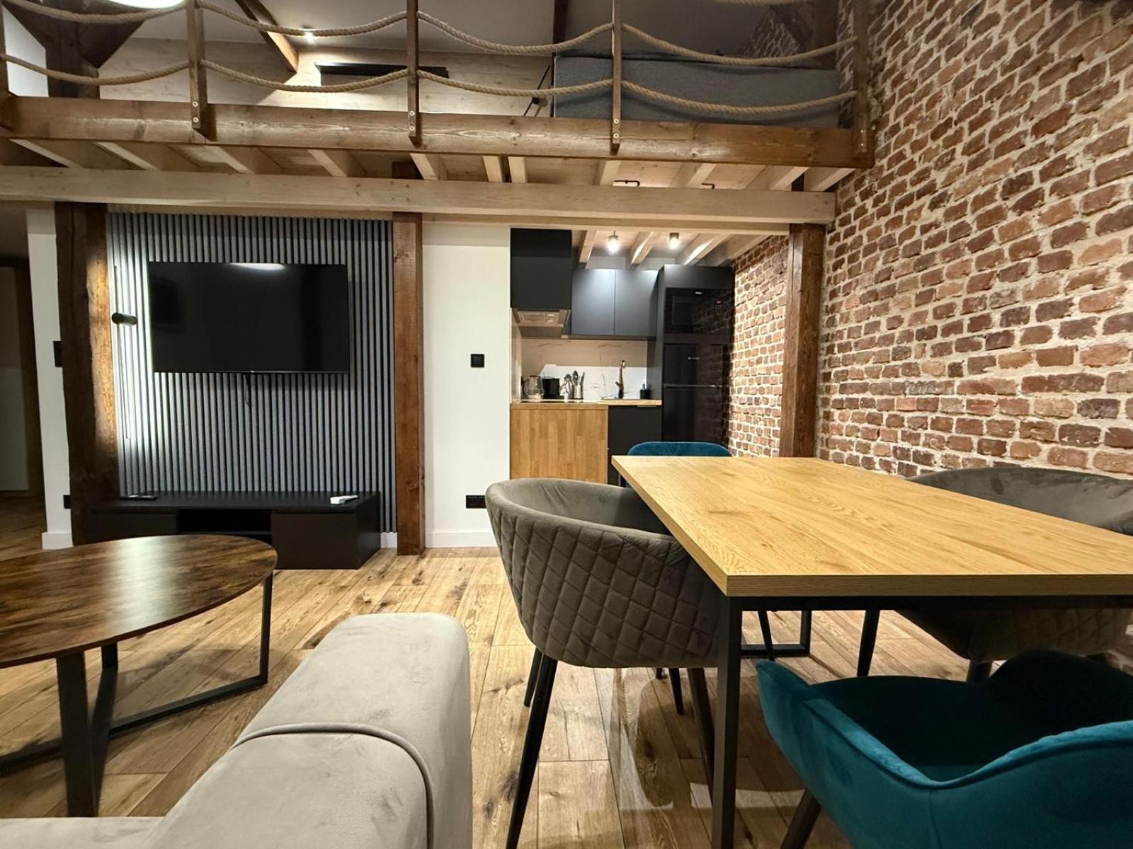 Loft In The City Center By Kobiela Apartments كاتوفيتسه المظهر الخارجي الصورة