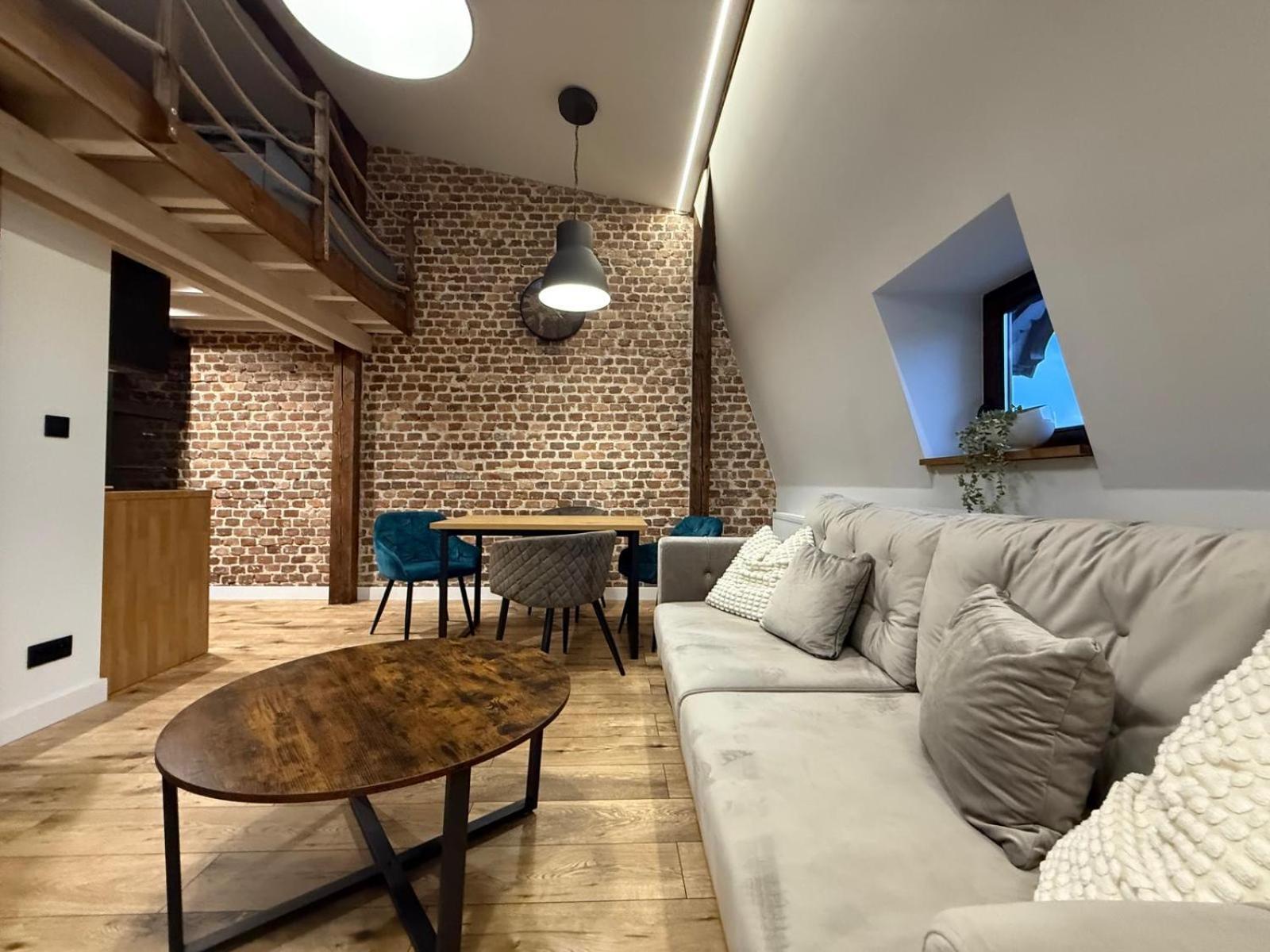 Loft In The City Center By Kobiela Apartments كاتوفيتسه المظهر الخارجي الصورة