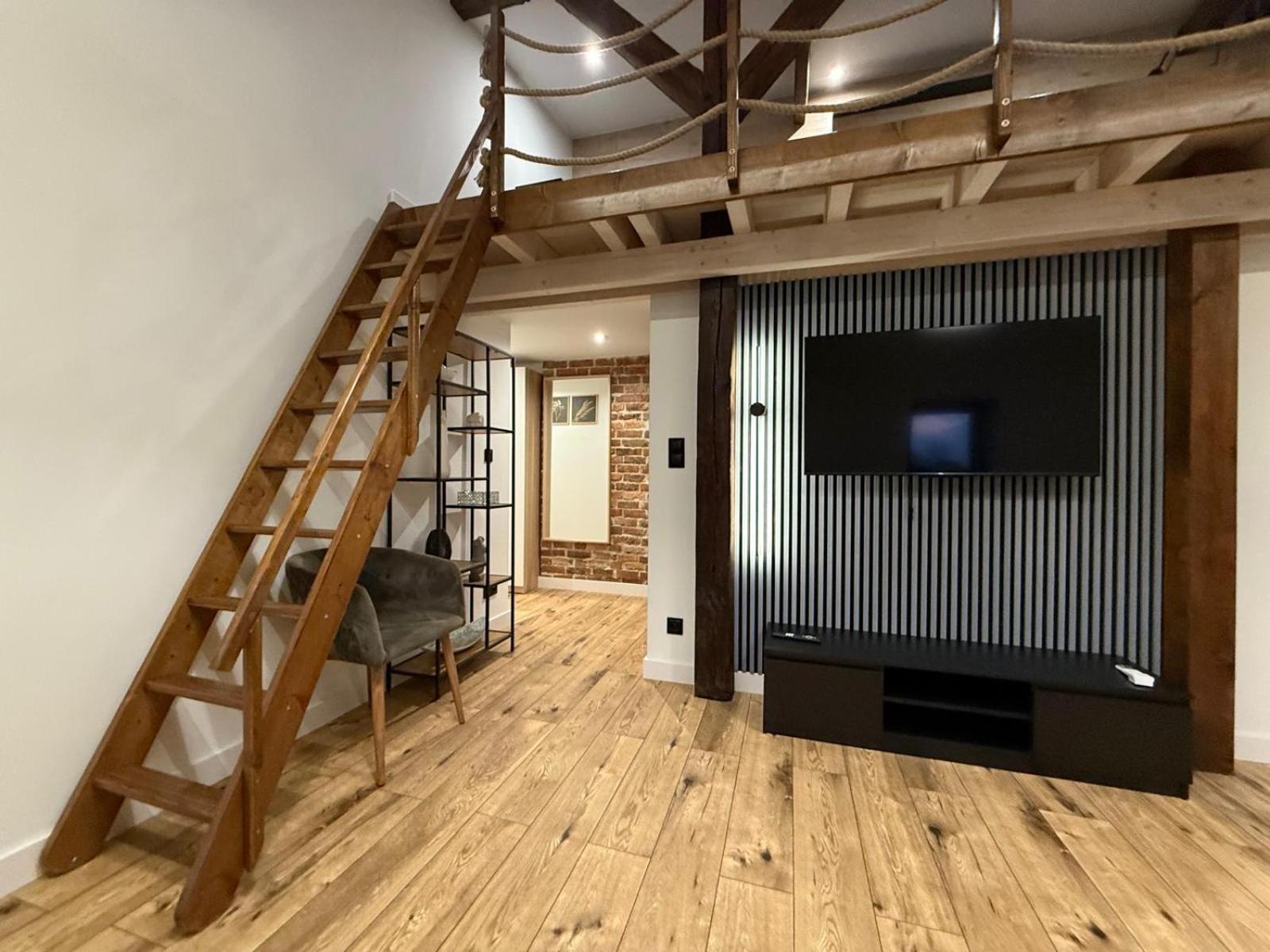 Loft In The City Center By Kobiela Apartments كاتوفيتسه المظهر الخارجي الصورة